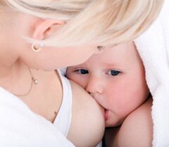 Кормление ребенка грудью: за и против