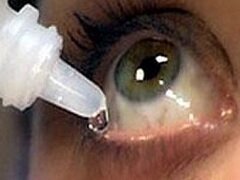 Капли Азопт применяют 2 раза в день путем закапывания в глазной мешок по одной капле