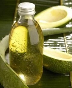 Масло авокадо эффективно используют в косметологии