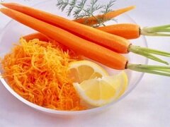 Салат из свежей моркови - основной ингредиент морковной диеты